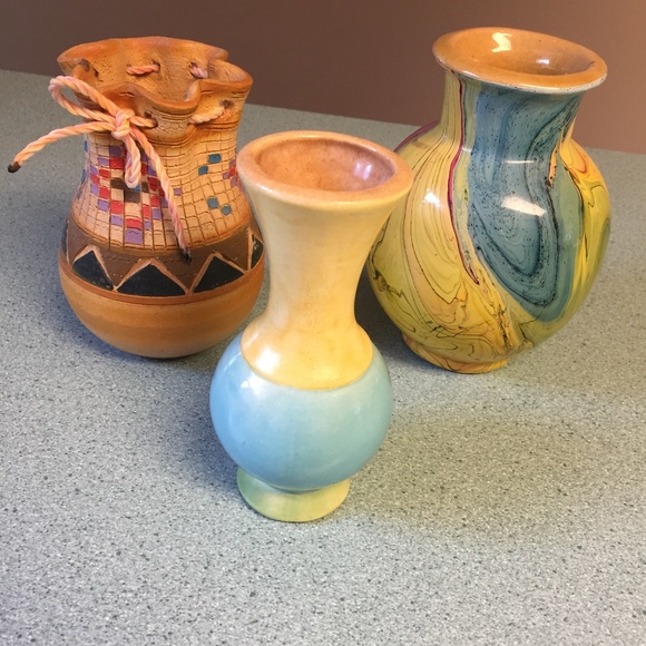 VINTAGE  MEXICAN & POTTERY VASES BUNDLE - Picture 5 of 17